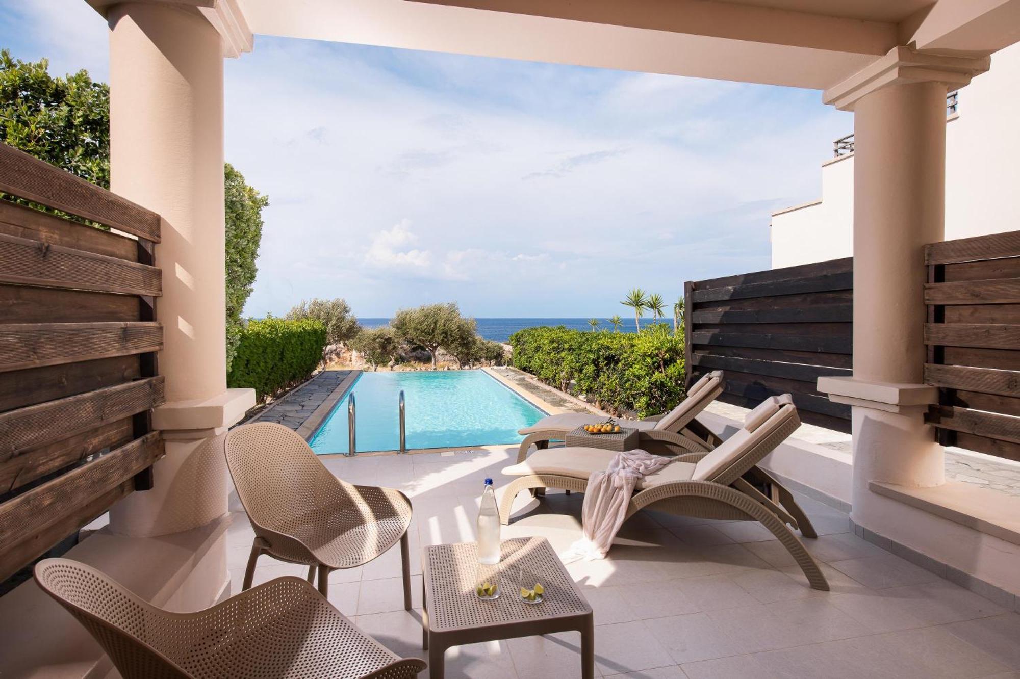 Junior Suite Sea View Private Pool
