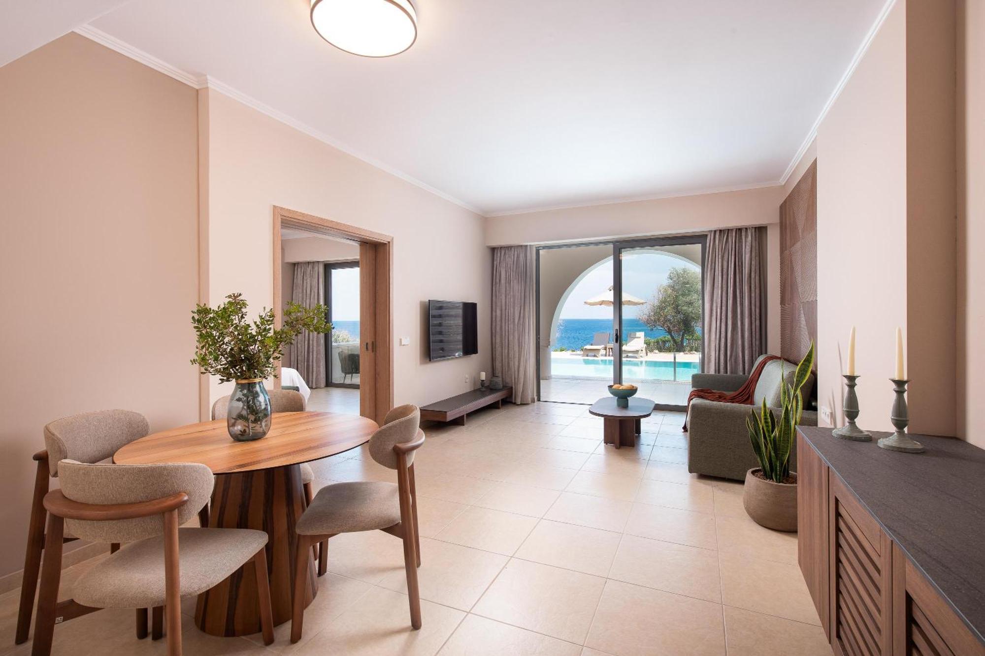 Royal Suite Sea View Private Pool